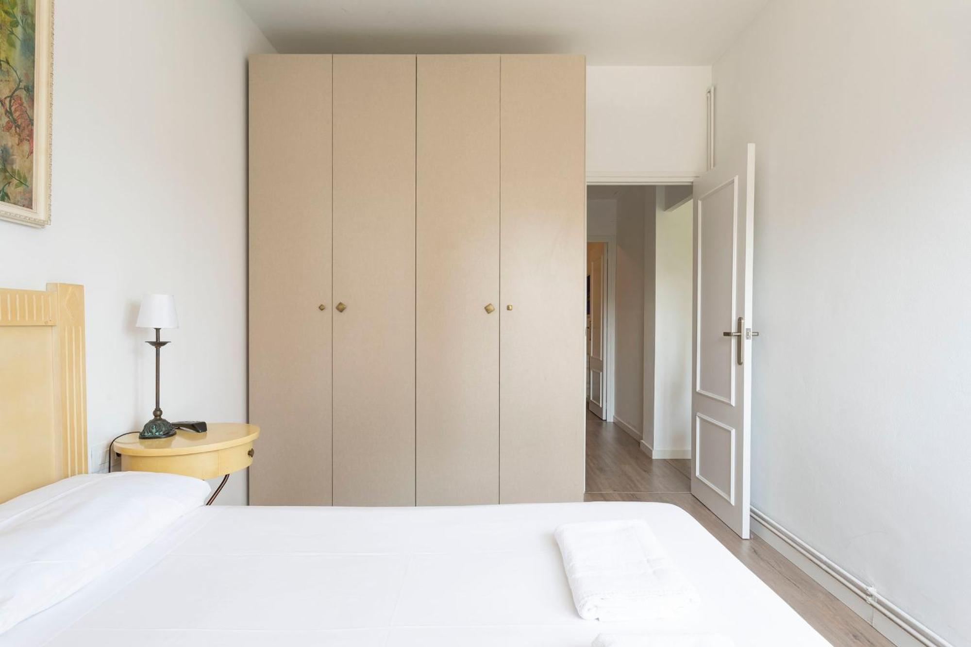 Cozy Apartment Near Fira Gran Via With Ac L'Hospitalet de Llobregat Exterior photo