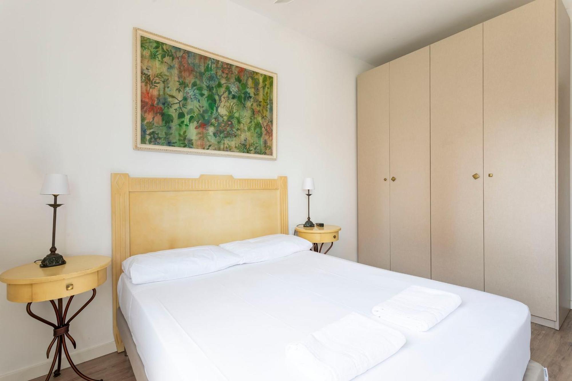 Cozy Apartment Near Fira Gran Via With Ac L'Hospitalet de Llobregat Exterior photo