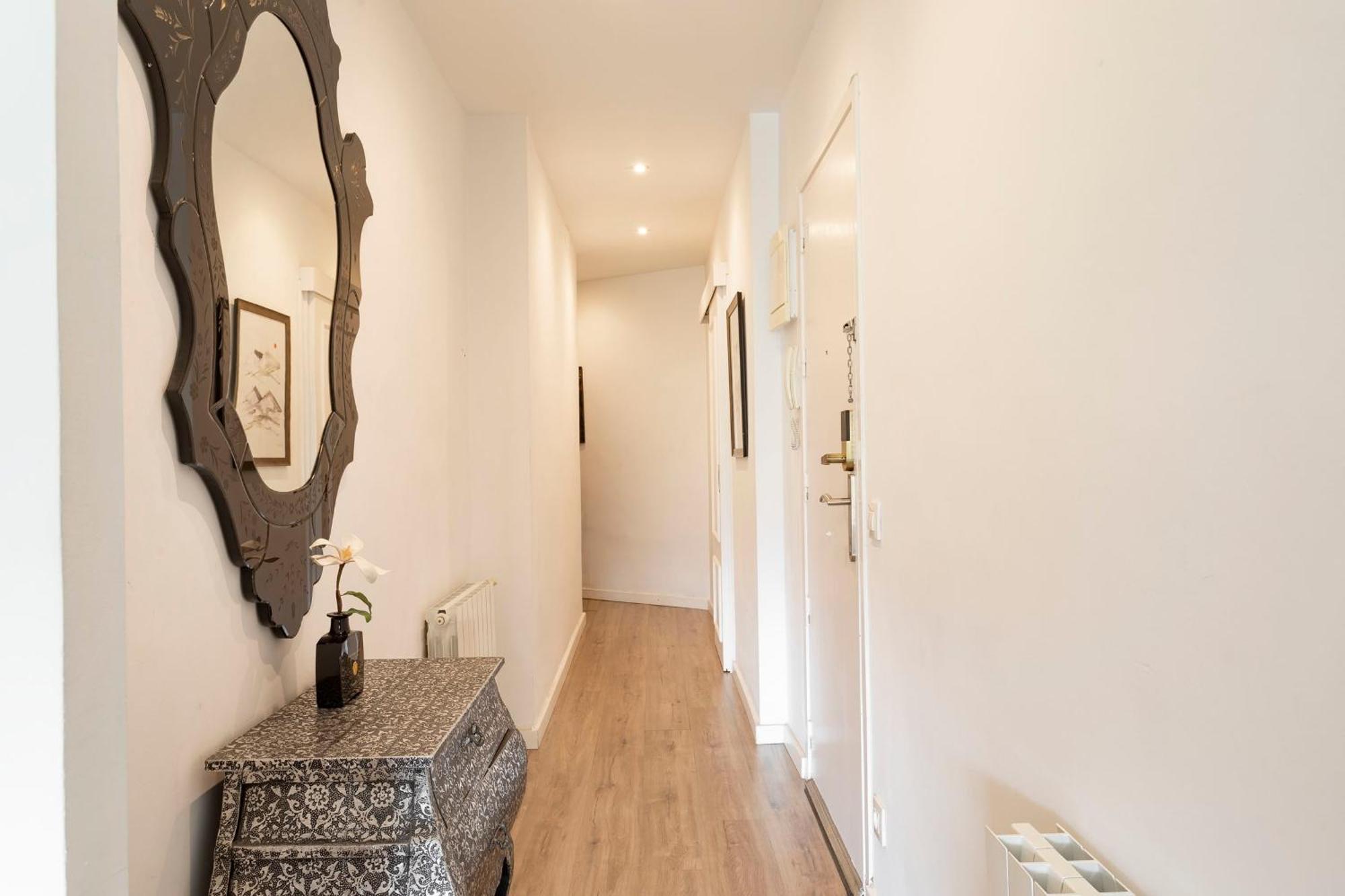 Cozy Apartment Near Fira Gran Via With Ac L'Hospitalet de Llobregat Exterior photo